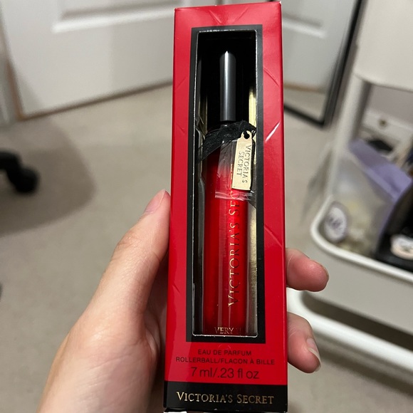 ❗️SOLD ❗️Victoria’s Secret Very Sexy Rollerball - Picture 1 of 3